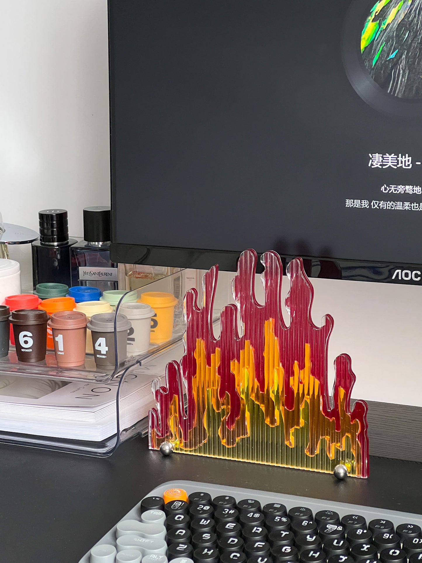 Acrylic Flame Display Table Screen Photo
